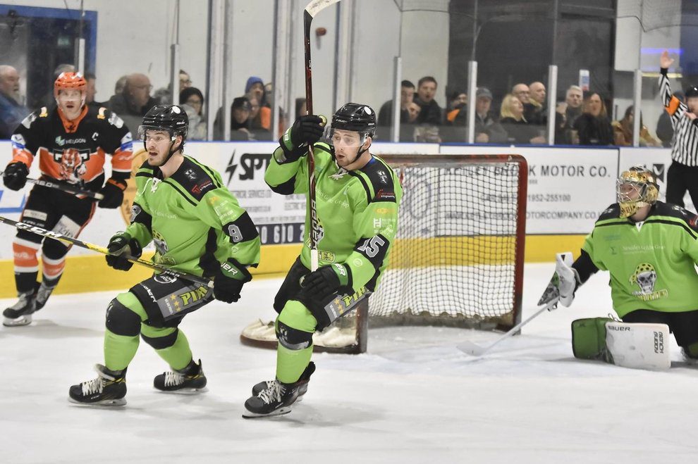 Jamie Chilcott in action for Hull Pirates against Telford Tigers in 2019-2020 season