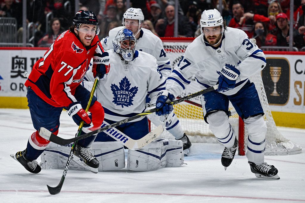 Washington Capitals T.J. Oshie crashes the net against the Toronto Maple Leafs at Capital One Arena in Washington D.C., Feb. 28, 2022. (Image: Brian Murphy, All-Pro Reels)