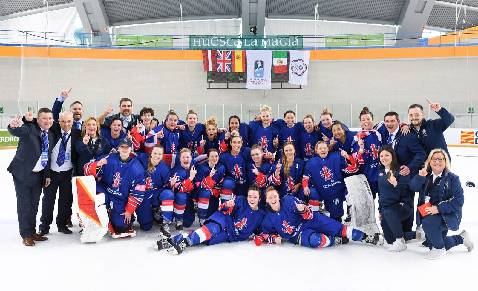 GB Women Team Photo 2022 Gold, British Ice Hockey
