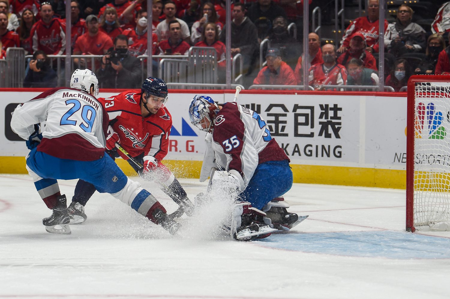 Nathan MacKinnon battles Connor Sheary for the puck in front of Philipp Grubauer's net (Image: All-Pro Reels)