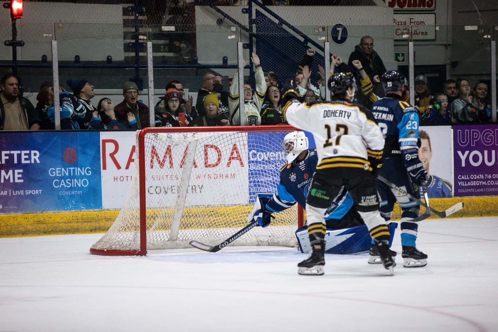 Jarod Hilderman scores on Coventry Blaze netminder Dershahn Stewart (Image: Scott Wiggins)